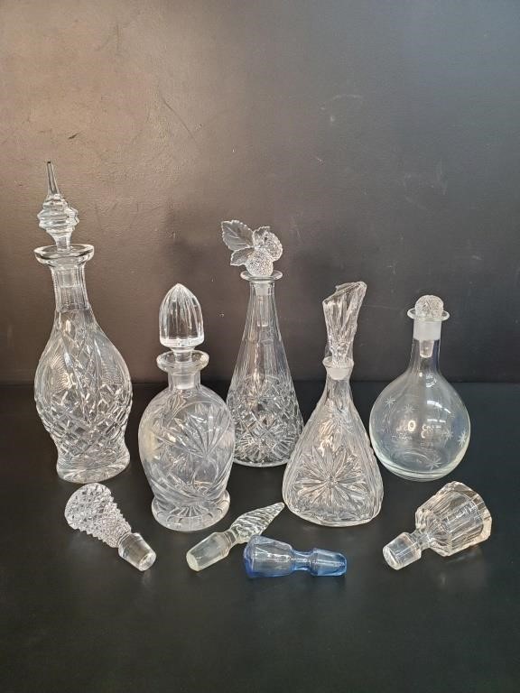 Decanters and Extra Toppers