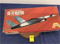 Aurora North American XB-70 Valkyrie Model Kit