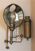 Wall mounted kerosene lamp with segmented