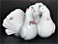 Lladro Kissing Doves Figurine