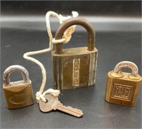 Vintage Padlocks

 Shapleigh Corbin & Yale