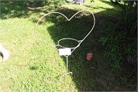 HEART PLANTER STAND