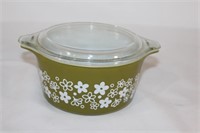 Pyrex Crazy Daisy #473 with Lid