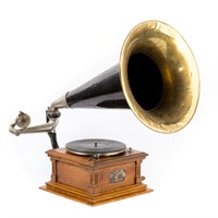 Victor Model E phonograph
