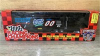 1:64 scale team transporter