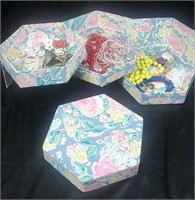 Adorable tri fold jewelry box and contents