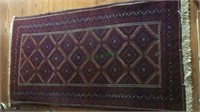 Medium size foyer rug, great pattern, with end