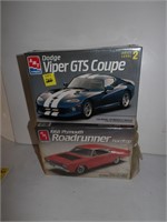 '68 Roadrunner & Dodge Viper Model kits