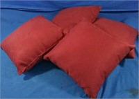 4 accent/ throw pillows