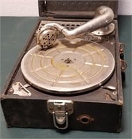Antique Portable Caswell GianTone Phonograph