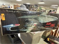 STAR TREK POSTER TNG USS ENTERPRISE