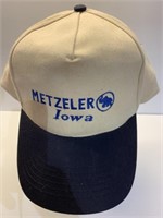 Metzeler Iowa snapped a pit ball cap appears in