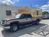 2004 Chevy 2500HD Pick Up Truck