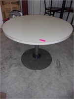 Mid Century Modern pedestal table