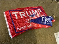 Trump 2020 flag