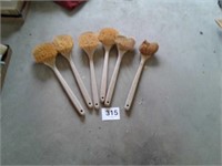 6 brushes