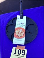 Nordic ware pancake pan