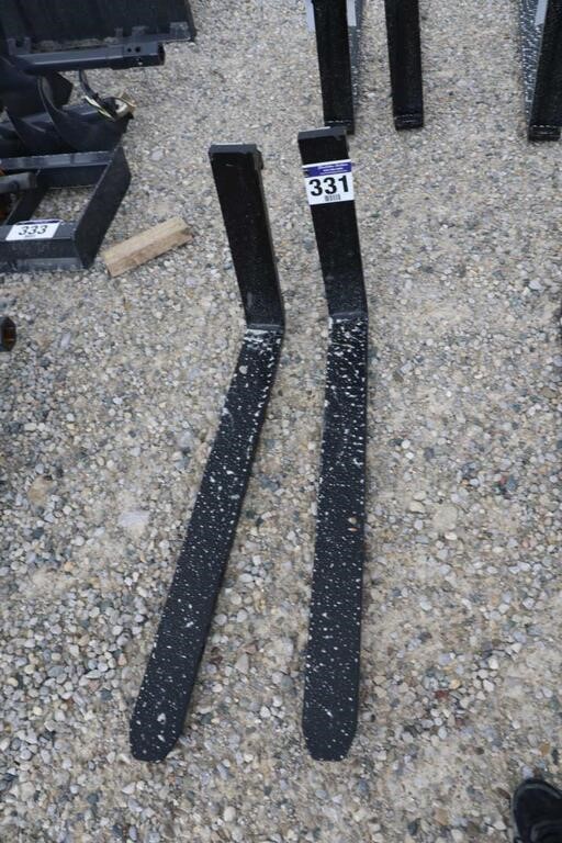 PAIR OF 42" PALLET FORKS