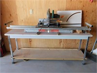 P729-  Black & Decker 10" Saw On Stand