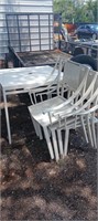 TIUJUANA FLATS TABLE WITH CHAIRS