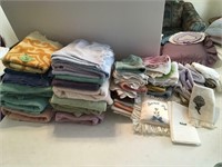 lg lot of old bath towels