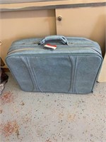 BLUE AMERICAN TOURIST SUITCASE W/TAGS!!