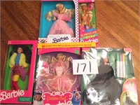 Set of 5 - 1990's Vintage Barbie Dolls in