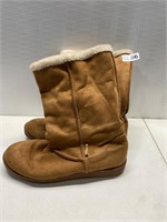 Bebe boots size 8.5