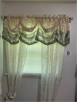 Curtains & Rods (BR2)