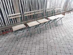 Bid X 5: Folding Rustic Patio Chairs (green)