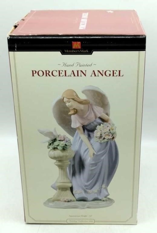 (T) Hand Painted Porcelain Angel 3006 Holiday