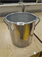 Edward Don & Company Aluminum Pot w/ Lid