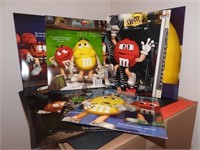 9 M&M Folders