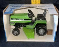 NIB Deutz-Allis lawn tractor