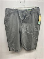 Size 16 Sonoma grey woman’s capri shorts
