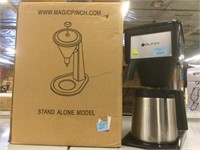 Bunn  coffee brewer and magic pinch dispenser