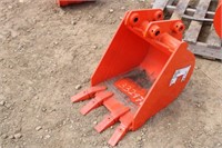 Kubota Back Hoe Bucket, 4-Tooth 17-1/2", New