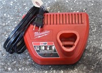 Police Auction: Milwaukee M 12 Battery Charger