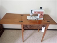 Singer Mdl. 636 Elec. Sewing Machine In Cabinet w/