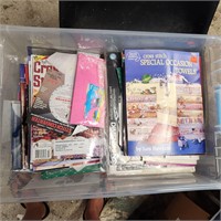 TOTE OF CRAFTING, QUILTING, & CROSS STITCH BOOKS