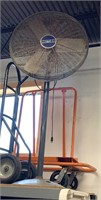 XL WAREHOUSE FAN WITH STAND