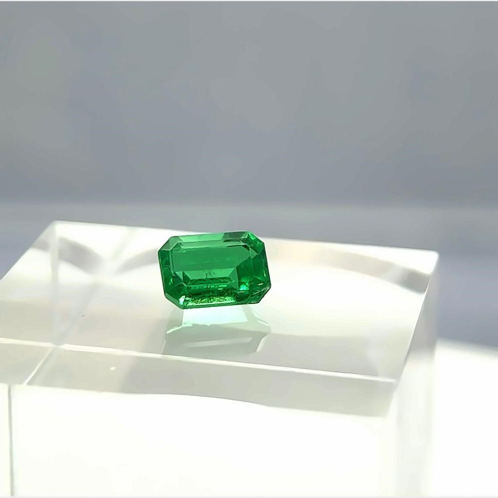 Super Gemstones Auction