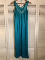 VINTAGE VANITY FAIR LONG NIGHTGOWN SMALL