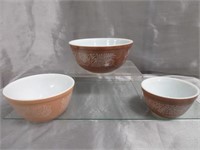 Pyrex Nesting Bowls