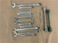 Mixed brands Metric wrenches, picking tool,