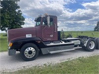 Freight Liner 2000' FLD-120 Semi