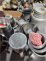 Utensils, measuring cups, (metal/tin pcs), potato