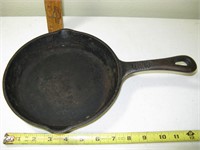 8" Benjamin & Medwin Cast Iron Skillet