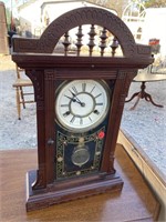 WALNUT VICTORIAN MANTLE CLOCK