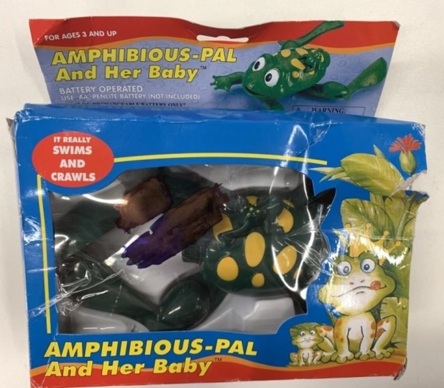 New Amphibious Pal Toy Swims & Crawls